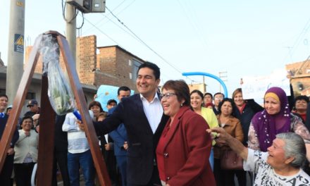 Alcalde César Juárez inaugura asfaltado de calles en Buenos Aires Sur