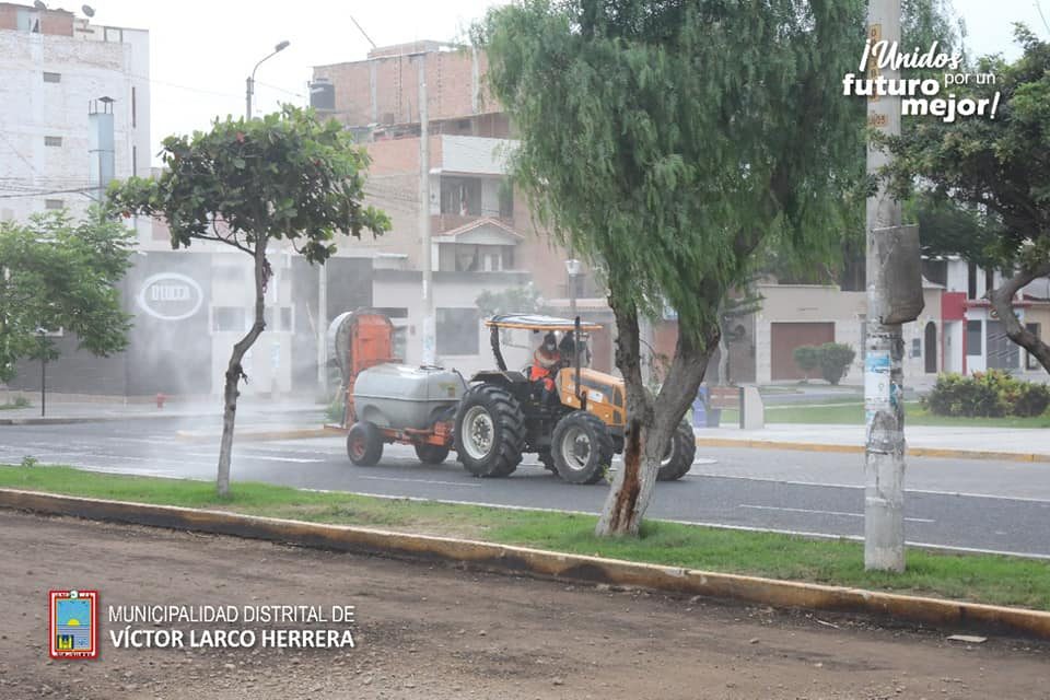 Continúa desinfección de calles en todo Víctor Larco