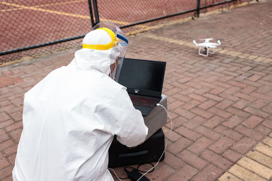 Utilizan drones para vigilar en toque de queda