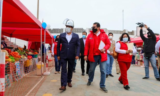 Viceministro de la Producción visita mercado Satelital del Coliseo