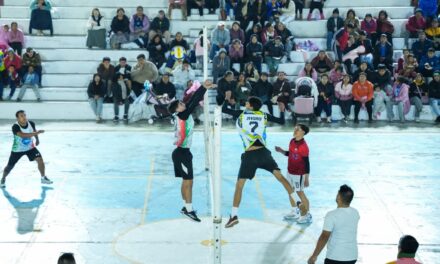 ALCALDE ENRIQUE CLEMENT SIGUE APOSTANDO POR EL DEPORTE EN EL DISTRITO CON CAMPEONATO RELÁMPAGO DE VÓLEY Y FÚTBOL