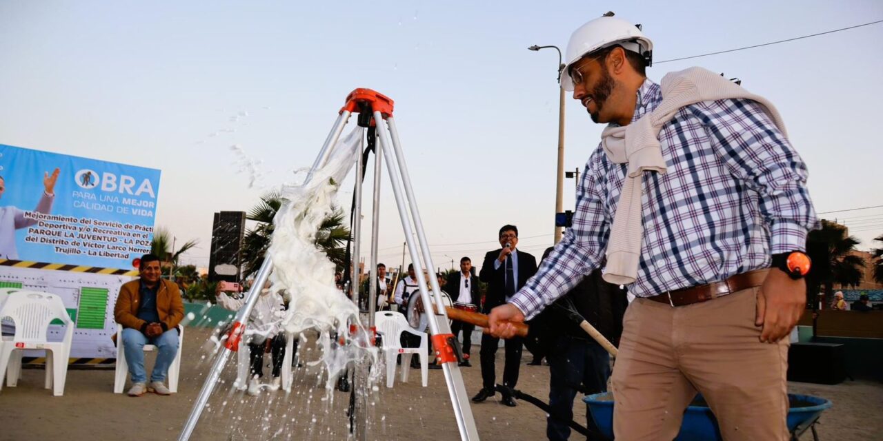 ALCALDE ENRIQUE CLEMENT COLOCÓ PRIMERA PIEDRA DE OBRA EMBLEMÁTICA