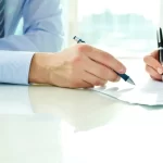 VÍCTOR LARCO FIRMA CONTRATO PARA EL MEJORAMIENTO DE SERVICIOS DEL PARQUE EL PROGRESO